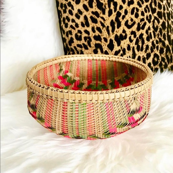 Colourful handwoven basket - Picture 2 of 4